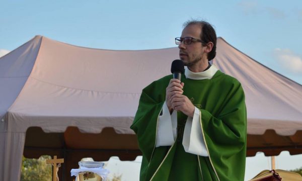 L’ex parroco di Simeri Crichi, don Nicastro, nominato cappellano della Questura di Catanzaro