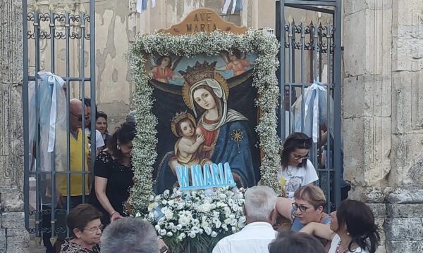 Quadro Madonna di Porto a Simeri, Messa congiunta tra le tre parrocchie del territorio